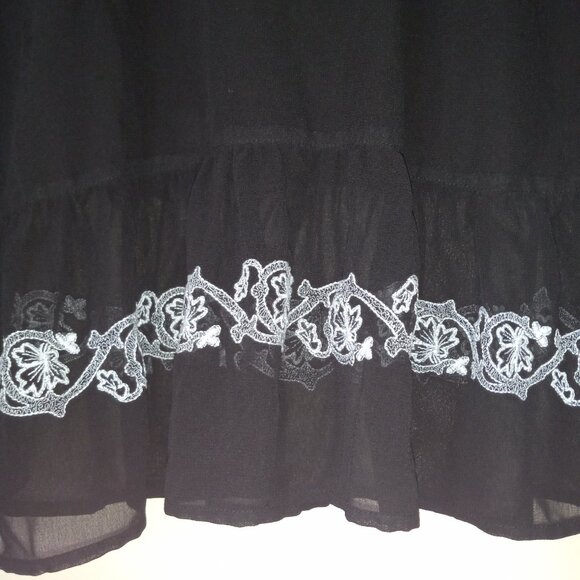 WALTER BAKER Black Sheer Top with White Decorative Accent Women's M - Picture 6 of 7